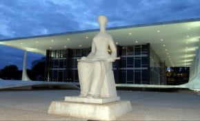 ATIVISMO JUDICIAL E A REVOLUÇÃO PELAS CANETAS | Por Percival Puggina