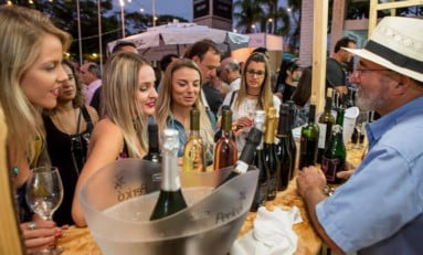 Vinho na Vila reúne amantes de vinho e gastronomia em Porto Alegre