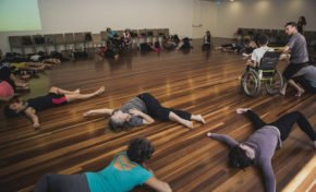 Oficina de dança gratuita para pessoas com ou sem deficiências acontece neste sábado no Instituto Ling