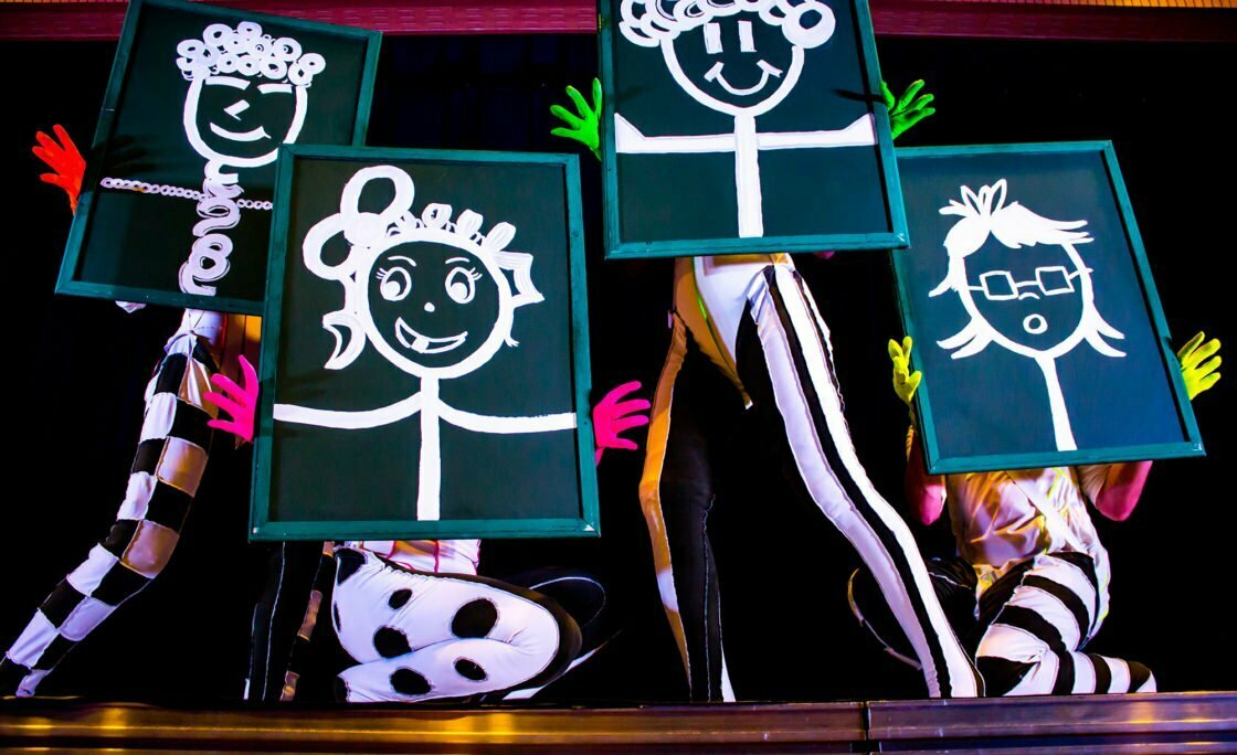 Muovere Cia de Dança promove apresentações de Tóin: dança para bebês no Teatro Eva Herz – Livraria Cultura com participação do Papai Noel