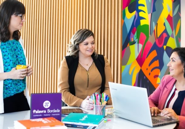 Editora criada por jornalista faz livros personalizados para grandes empresas