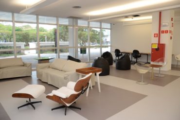 Coletivo de arquitetos organiza força tarefa para construir espaços temporários e definitivos de descompressão para profissionais da saúde em hospitais