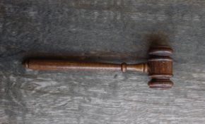 Judiciário no Brasil tem um protagonismo exagerado diz o desembargador Ney Neto, em live