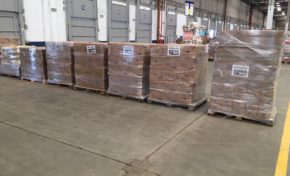 Grupo supermercadista entrega 100 toneladas de alimentos para beneficiar comunidades impactadas pelo coronavírus