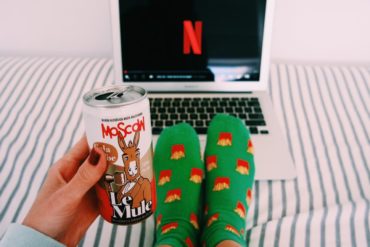 LeMule lança drink em novo formato com campanha feita em casa 