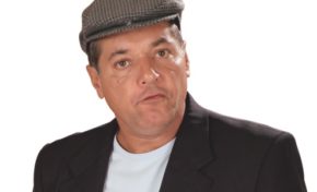 André Damasceno faz apresentação na CLAQ do Poa Comedy Club   