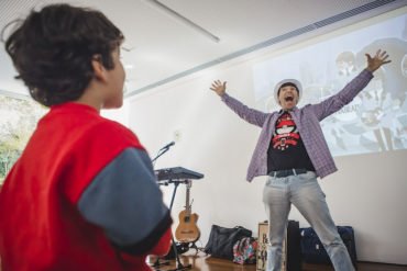 Aula virtual e gratuita de musicalização para crianças neste sábado, dia 5 de dezembro