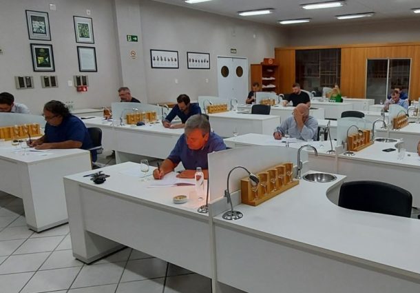 Degustação às cegas avalia primeiros vinhos candidatos ao Selo da IP Altos Montes