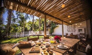 Hospedaria das Brisas, na Praia do Rosa, encanta com seu clima de praia e serra