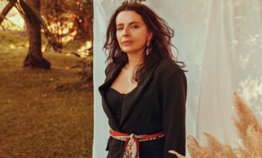 Empreendedora cria guarda-roupa inteligente compartilhado