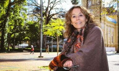 Exposição pioneira leva homenagem a Porto Alegre para viagens do Trensurb