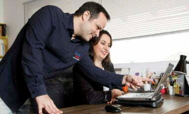 Aprendizado da língua inglesa cresce frente a oportunidade de trabalho online em outros países