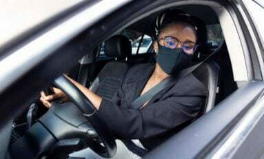 Aplicativo para transporte exclusivo de mulheres chega em Porto Alegre e procura motoristas 