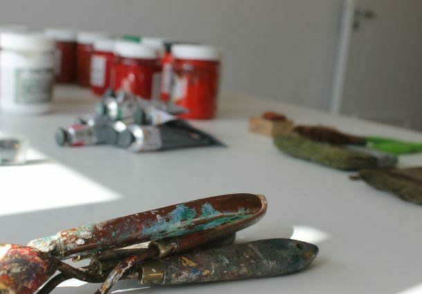 Gravura Galeria de Arte inaugura espaço coworking para artistas em Porto Alegre