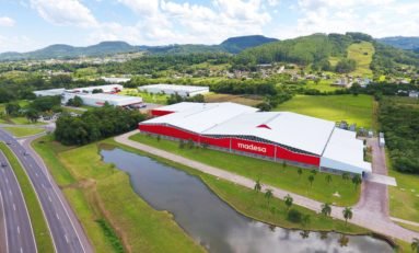 Fabricante de móveis gaúcha comemora balanço de 2021