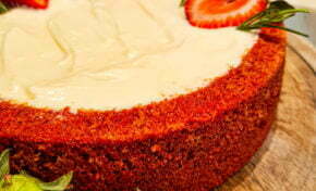 Cozinha inclusiva: confeiteira abre curso gratuito para ensinar a fazer e vender bolos saudáveis na Internet 