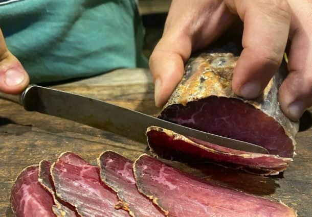 Chef Giordano Tarso lança curso com seis módulos sobre charcutaria autoral  
