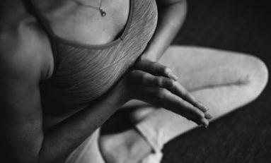 Nilo Square Garden oferece aulão gratuito de yoga ao ar livre