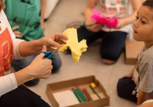 Oficina de verão infantil Escola de Miniaturas na Gravura Galeria de Arte