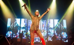 Ney Matogrosso no Salão de Atos da PUCRS em abril