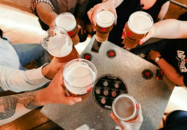 Às terças-feiras, primeira rodada de chope fica por conta de cervejaria em shopping da Capital  