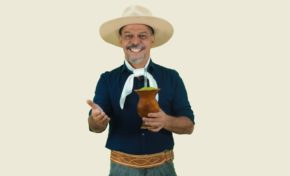 NETO FAGUNDES CELEBRA 40 ANOS DE CARREIRA NO PALCO DO THEATRO SÃO PEDRO