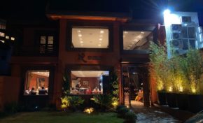 Grupo Koh Pee Pee tem programação especial para jantar do Dia dos Namorados