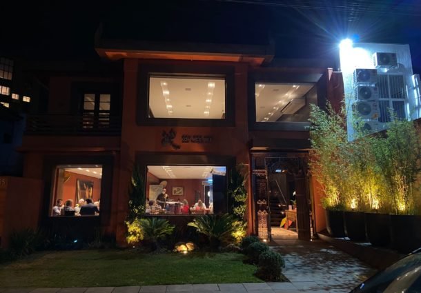 Grupo Koh Pee Pee tem programação especial para jantar do Dia dos Namorados