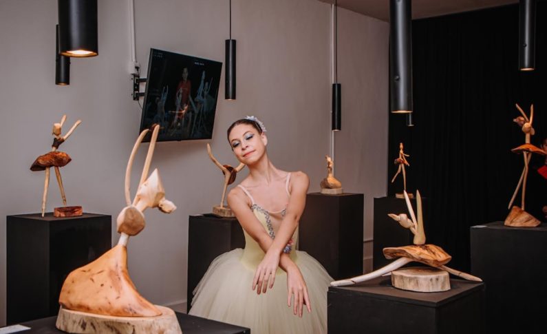 Vernissage da mostra ‘As Bailarinas de Cícero Rodrigues’ movimenta Espaço Rui Spohr