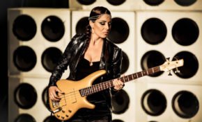 Teatro do Sesi recebe noite de jazz com shows do pianista cubano Roberto Fonseca e da baixista dinamarquesa Ida Nielsen