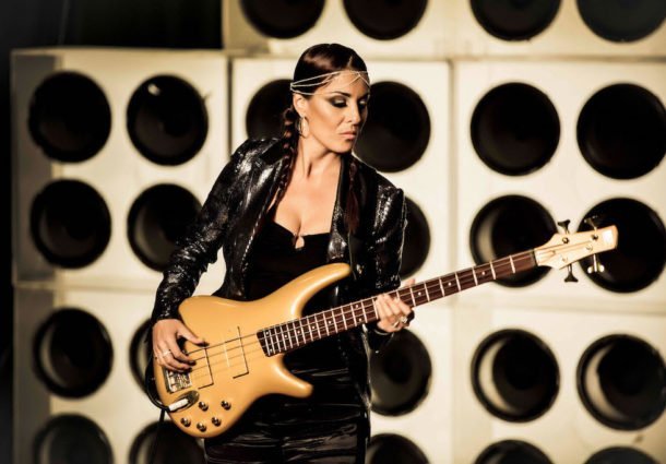 Teatro do Sesi recebe noite de jazz com shows do pianista cubano Roberto Fonseca e da baixista dinamarquesa Ida Nielsen