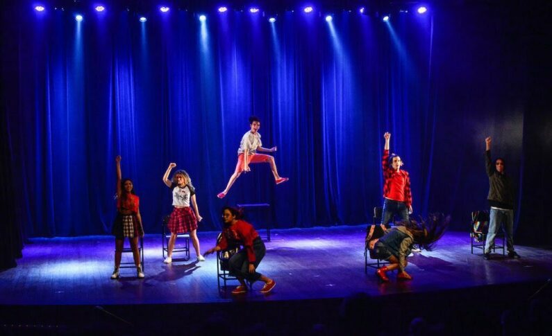 Espetáculo Adolescer tem nova apresentação no Teatro CIEE dia 3 de julho