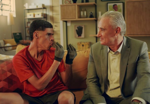 Em clima de Copa, Tite e Luva de Pedreiro