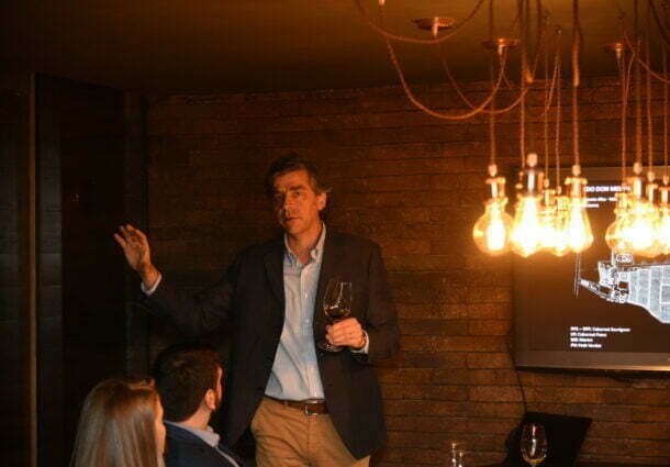 Enólogo Henrique Tirado apresenta dois vinhos ícones de Puente Alto em Porto Alegre