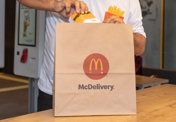 Sem descartáveis plásticos no delivery, McDonald’s se junta à iniciativa Amigos da Natureza do iFood
