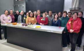 Oficina mostrou como transformar delícias em renda extra