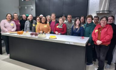 Oficina mostrou como transformar delícias em renda extra