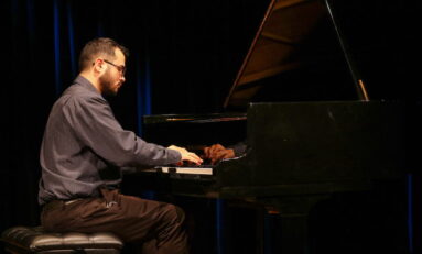 Pianista gaúcho Jesyel Cezar apresenta obras de Beethoven, Chopin, Ravel e Ginastera em recital dia 29 de junho no Instituto Ling