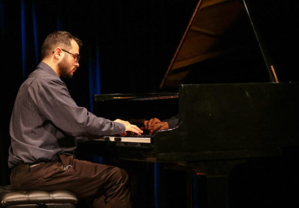 Pianista gaúcho Jesyel Cezar apresenta obras de Beethoven, Chopin, Ravel e Ginastera em recital dia 29 de junho no Instituto Ling