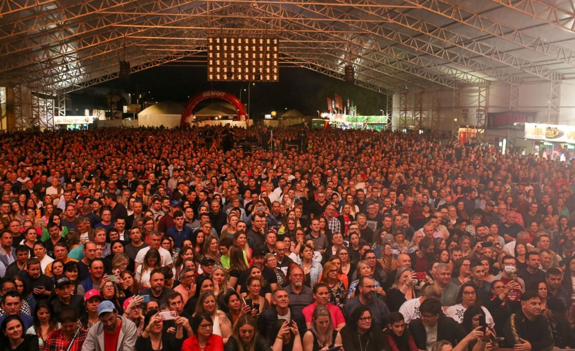 Tradicional Festa Nacional do Moranguinho anuncia agenda de shows na edição de 2023