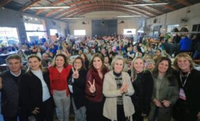 Deputada Patrícia Alba defende maior participação das mulheres na política, em encontro do MDB Mulher, em Veranópolis