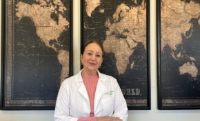 Nutricionista do Grupo Unity recebe troféu  Profissional Destaque 