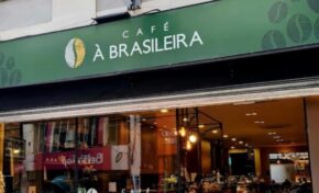 Café à Brasileira lança Painéis com imagens históricas da Feira do Livro de Porto Alegre