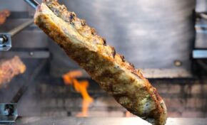 Cortes especiais de suíno e cordeiro do Shopping de Carnes oportuniza uma experiência gastronômica às celebrações de final de ano