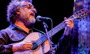 Marcelo Delacroix inicia o ano cantando no projeto Ocidente Acústico