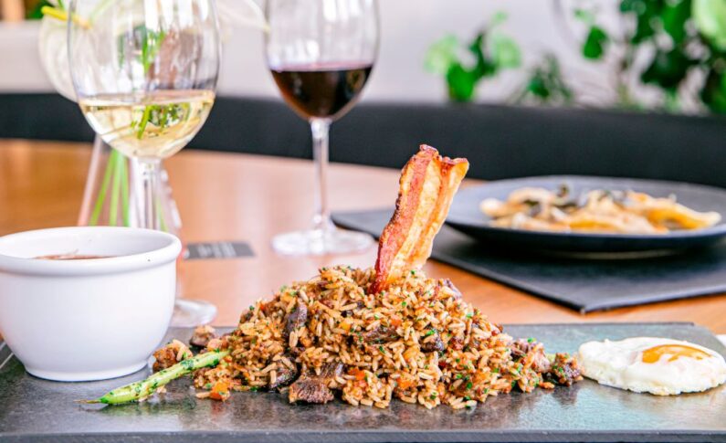 A proposta de enaltecer os momentos de casal durante o mês de fevereiro é uma parceria do Grupo Press com a Vinícola Hermann