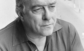 Farol Santander Porto Alegre homenageia Vinicius de Moraes com exposição inédita no RS