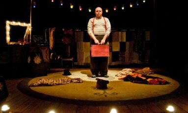 O Fantástico Circo-Teatro de um Homem Só