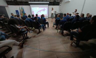 Jovens da Fundação Pão dos Pobres ganham homenagem pelo Dia internacional da Mulher com a palestra O Legado Feminino