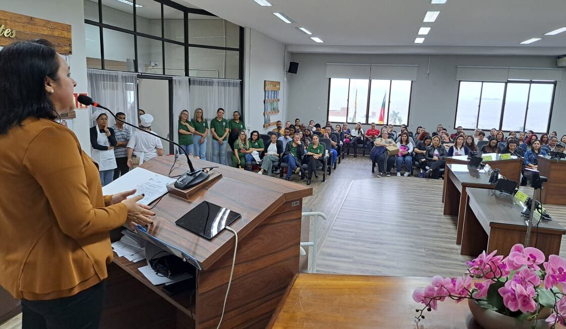 Prefeitura de Guaíba lança programa para   auxiliar na alfabetização de crianças